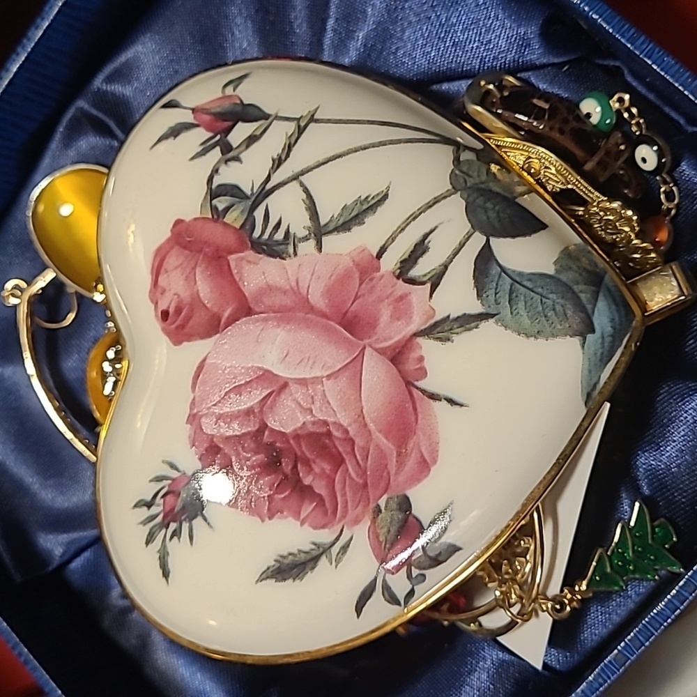 Gold and Multicolor Jewelry Lot With Vintage Rose Heart Shape Smithsonian Box